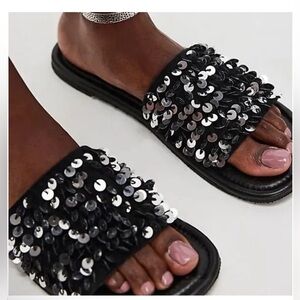 NWOT Free People Shipwreck Surf Slide *mix matched size*